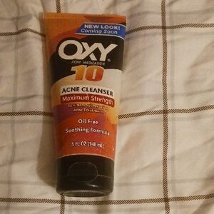 10 Maximum Strength Acne Cleanser - Orange